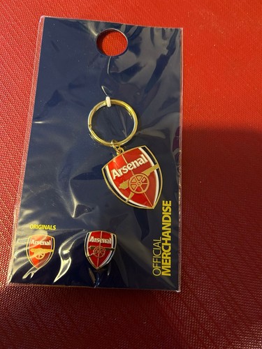 Arsenal keyring and pin badge - arsenal,