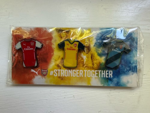 Arsenal pin badges - 3,