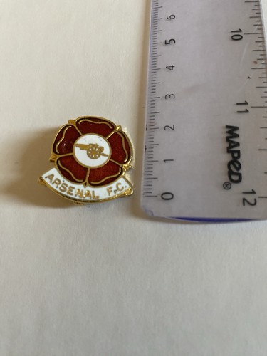 Arsenal pin badge great rare - great,