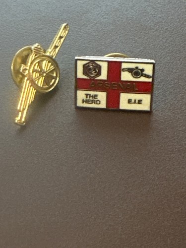 Vintage 1980s arsenal pin - arsenal,