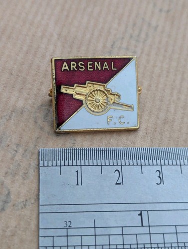 Arsenal vintage enamel pin - arsenal, fc