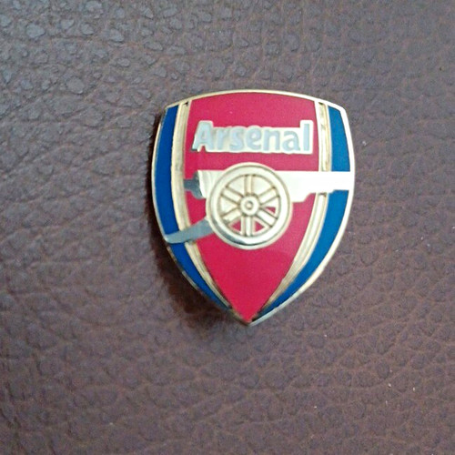 Arsenal crest badge - crest, red