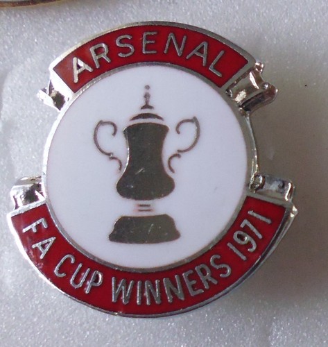Arsenal football enamel pin - arsenal,